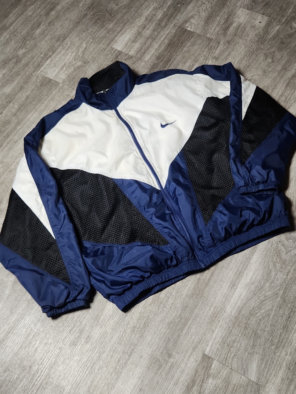 Vintage Nike Men’s Navy, White & Black Retro Windbreaker Jacket